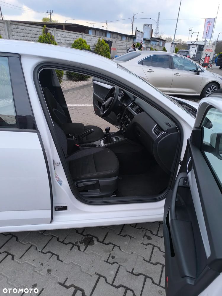 Skoda Octavia 1.6 TDI SCR Ambition - 10