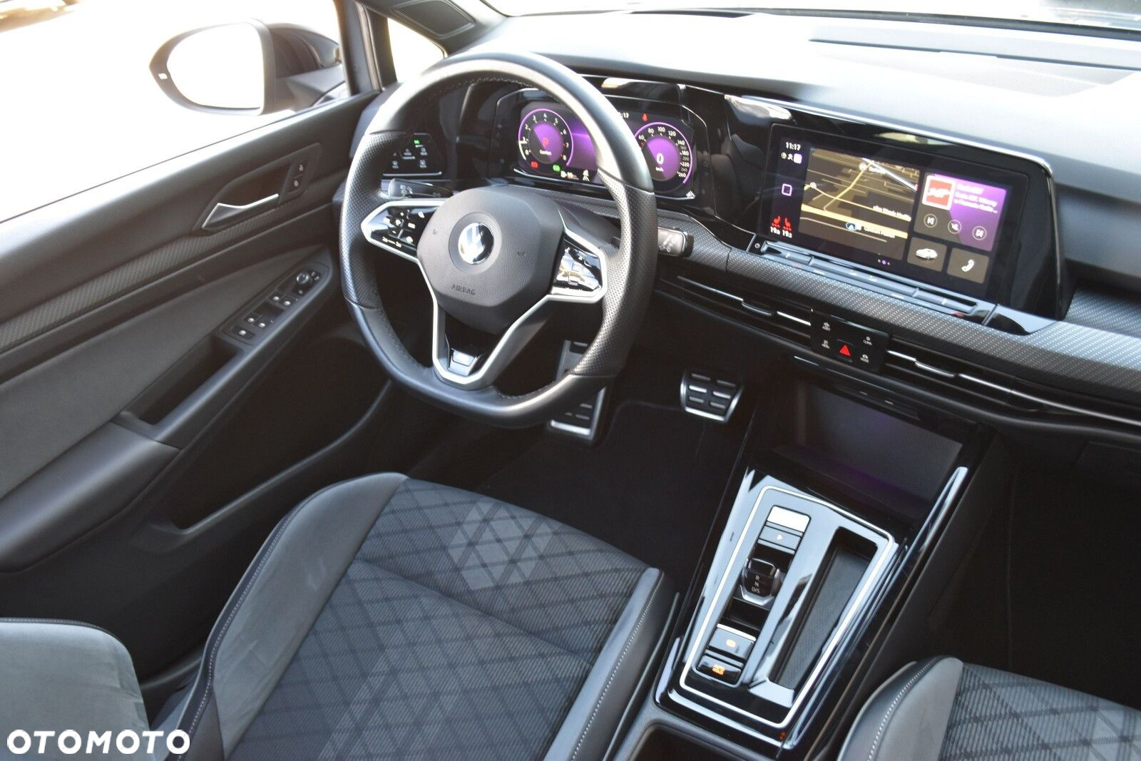 Volkswagen Golf VIII 2.0 TSI Style DSG - 9