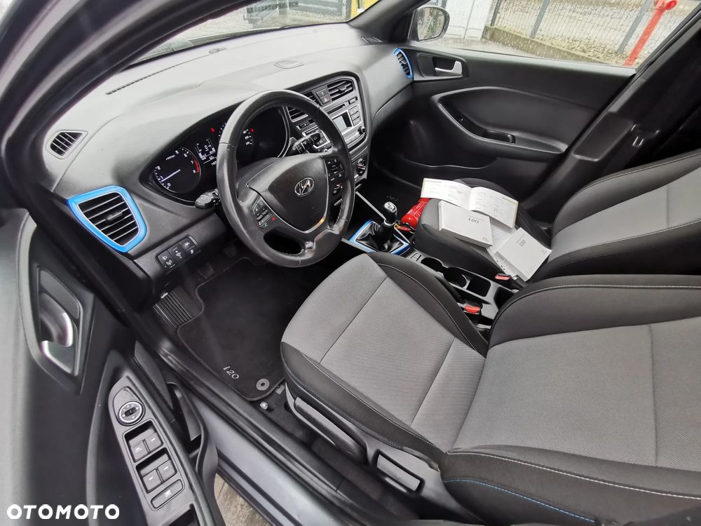 Hyundai i20 blue 1.2 YES Silver - 30