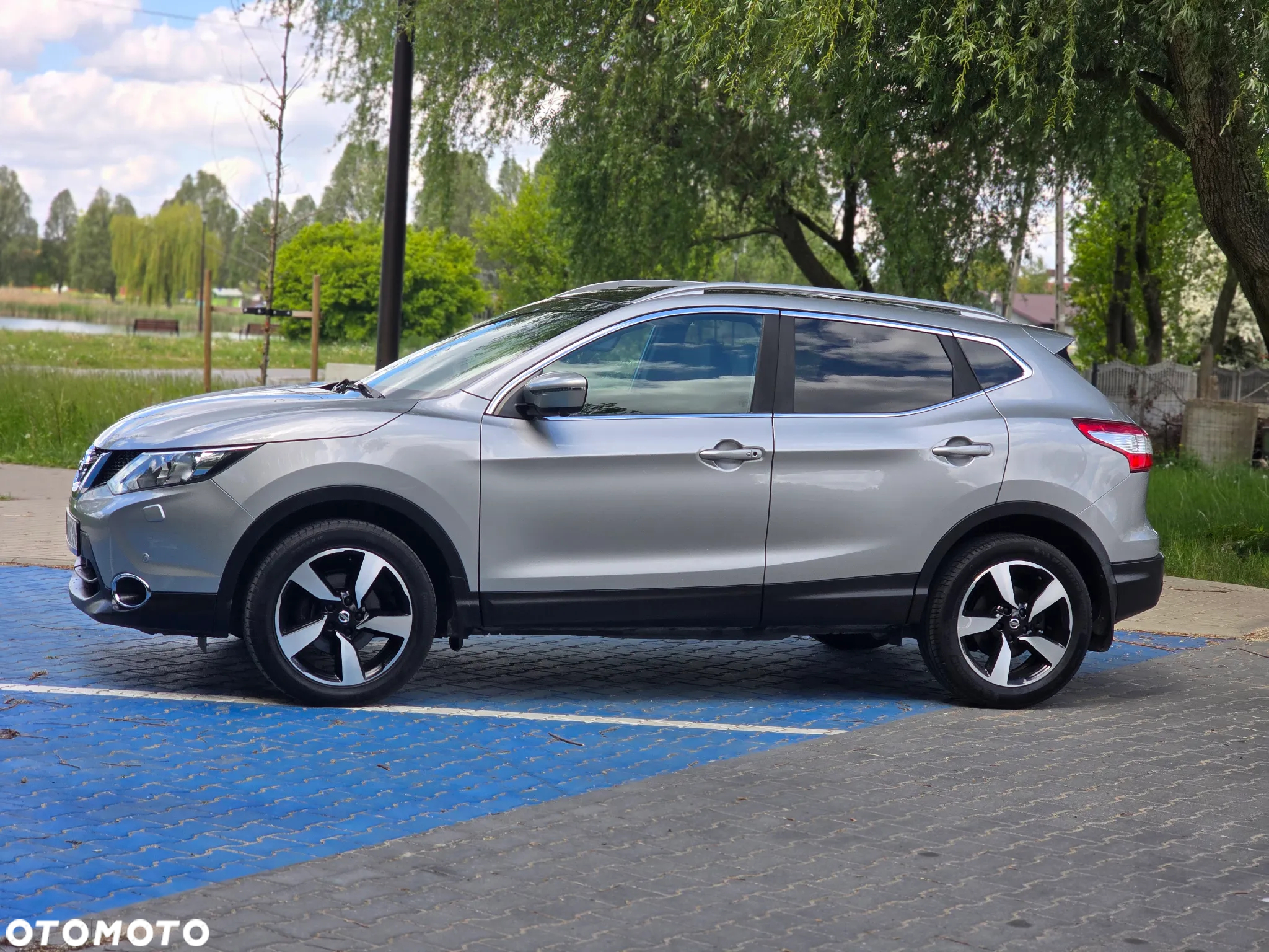 Nissan Qashqai 1.2 DIG-T Xtronic TEKNA+ - 3