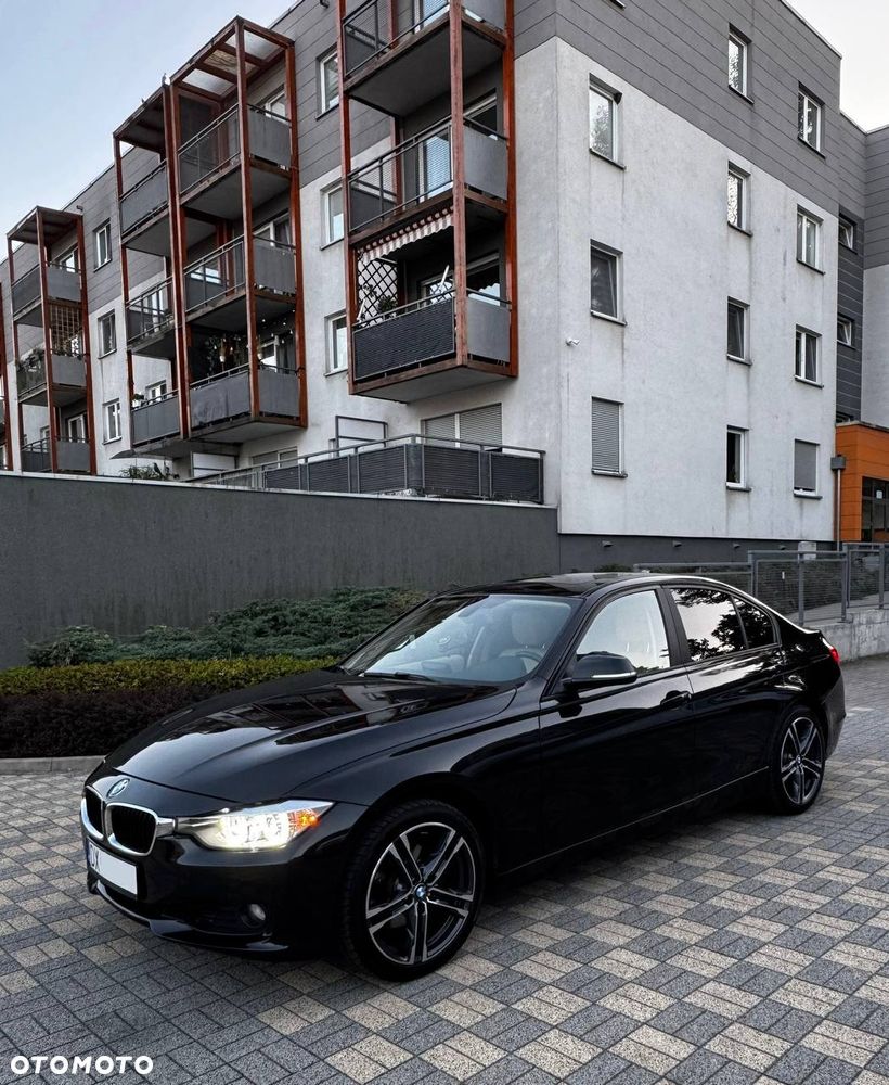 BMW Seria 3 328i - 2