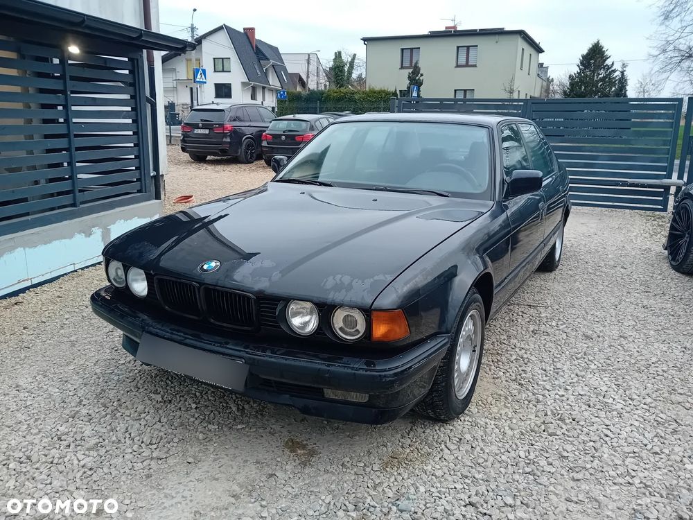 BMW Seria 7 750iL - 1