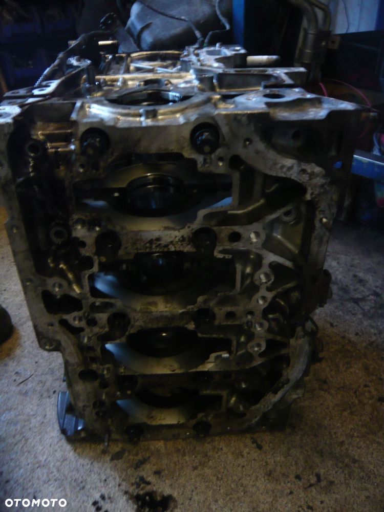 blok silnika 2ad-fhv toyota auris avensis - 2