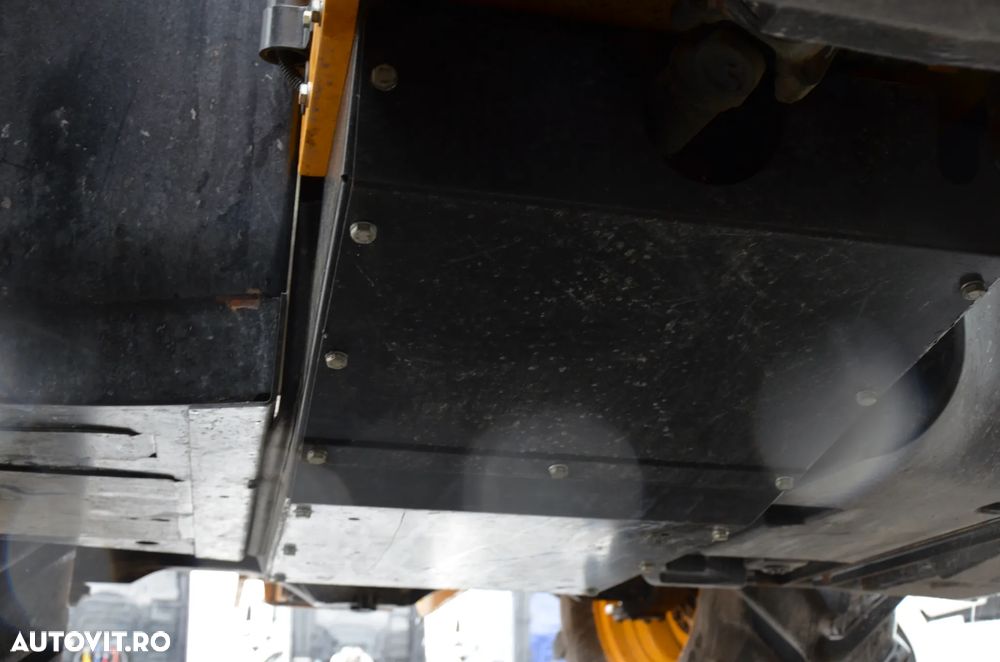 JCB - 15