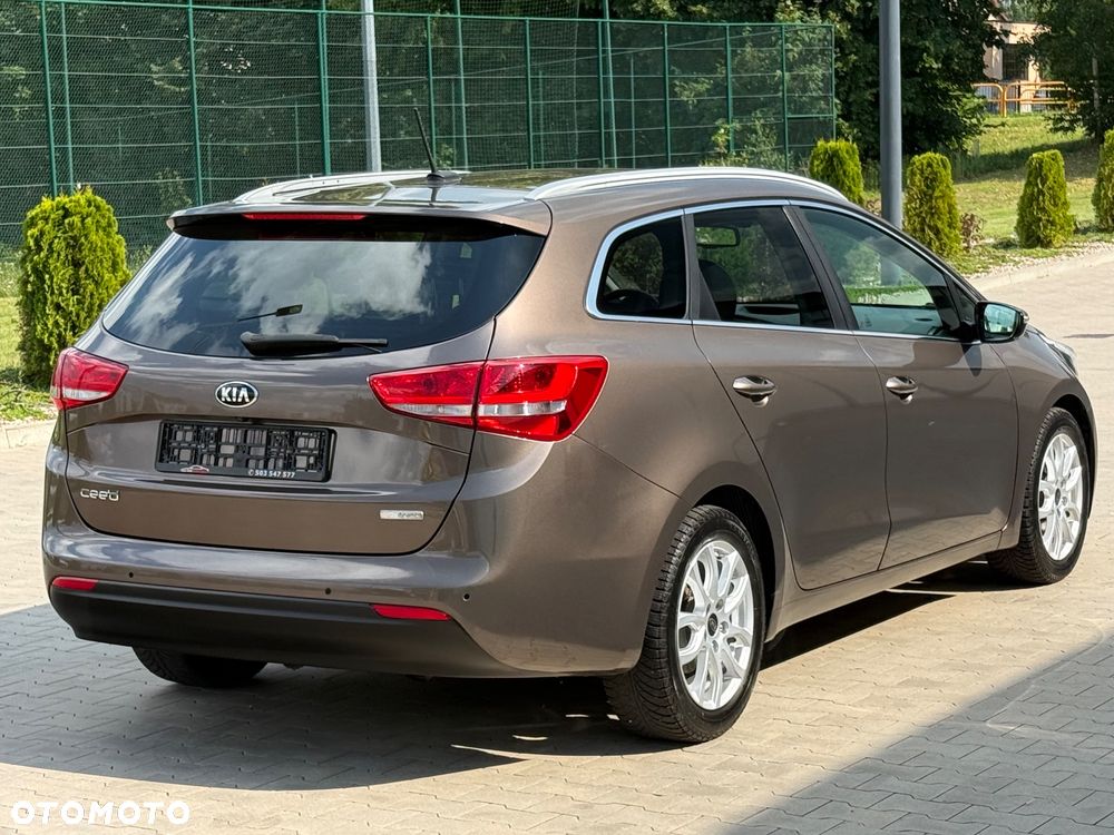 Kia Ceed 1.6 GDI Platinum Edition - 11