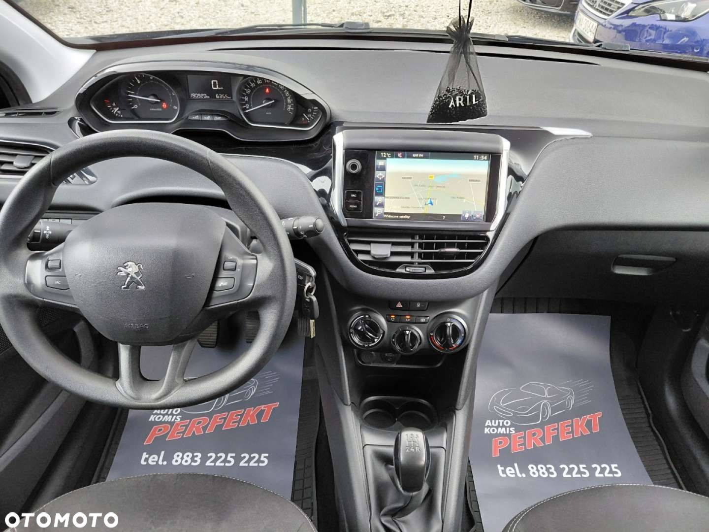 Peugeot 208 - 17