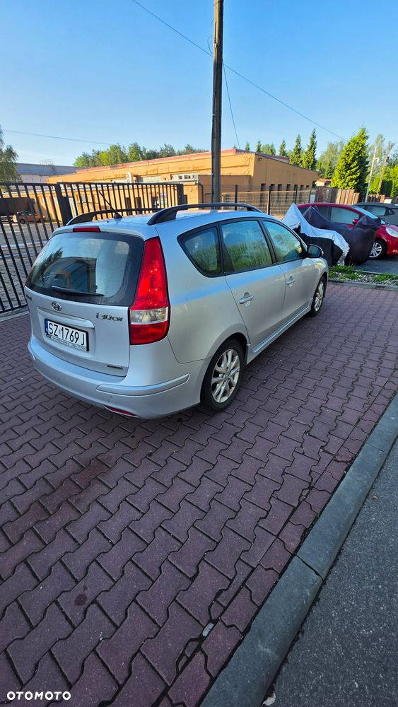 Hyundai i30 1.6 CRDi Comfort EU5 - 7