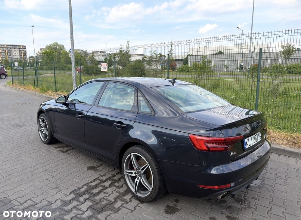 Audi A4 Limousine - 3