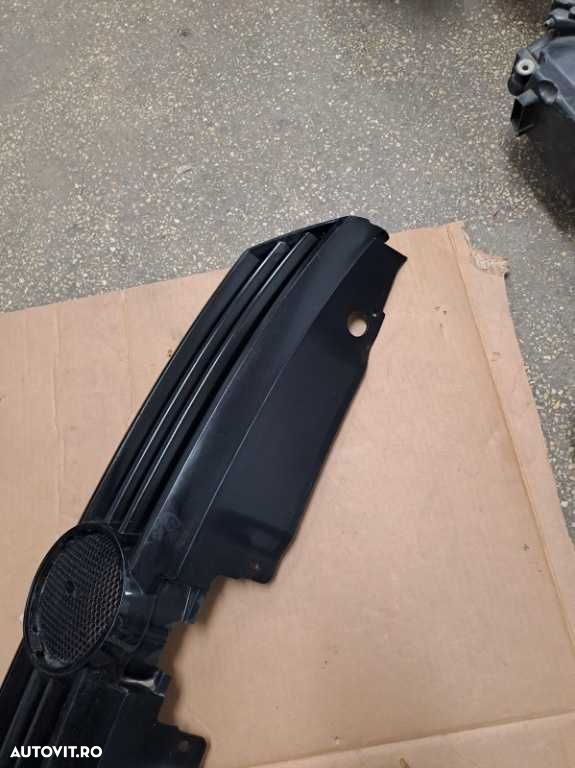 Grila radiator originala VW Jetta 4 an 2010-2014 cod 5C6853653 - 5