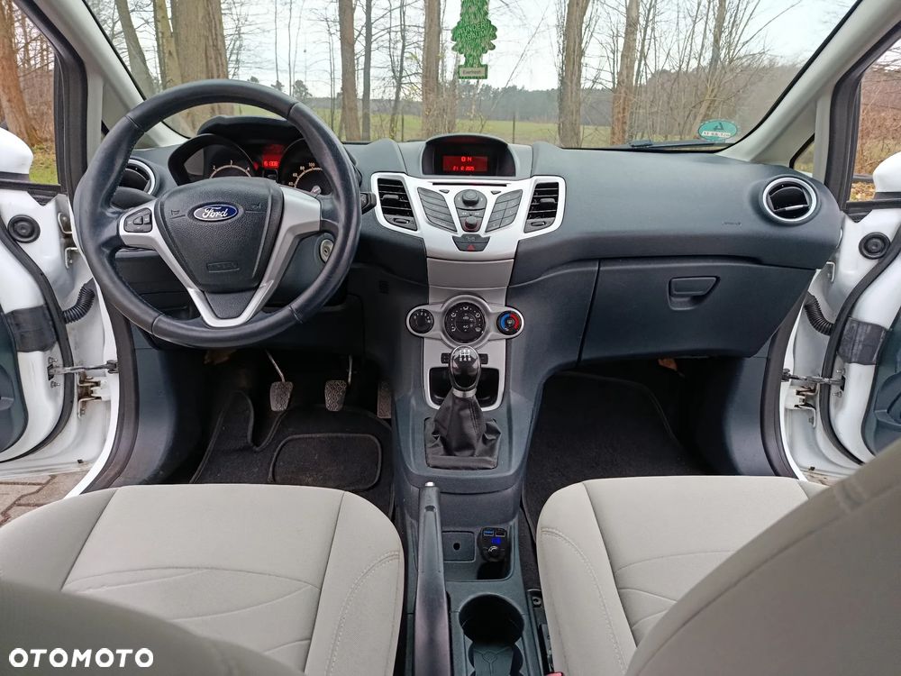 Ford Fiesta - 29