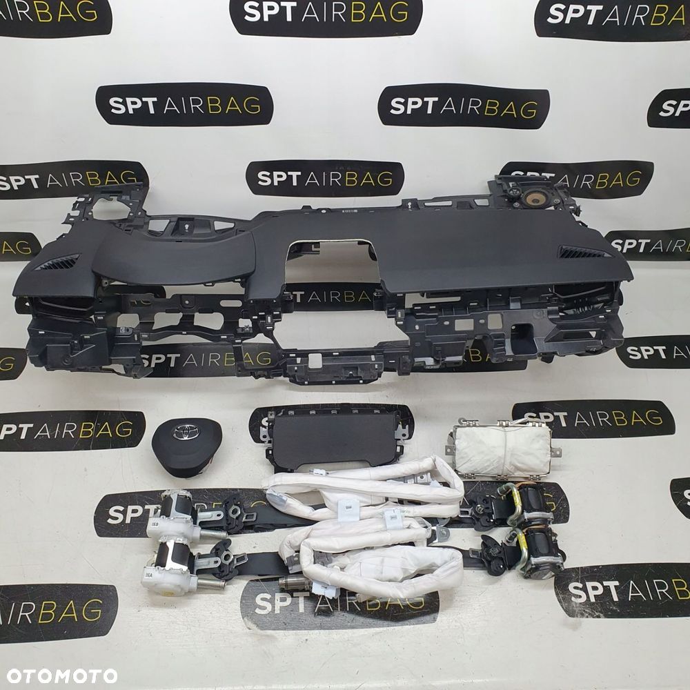 TOYOTA COROLLA E21 FACE LIFT DESKA ROZDZIELCZA KONSOLA KOKPIT PULPIT PODUSZKI AIRBAG AIR BAG PASY KURTYNY KIT SET - 1