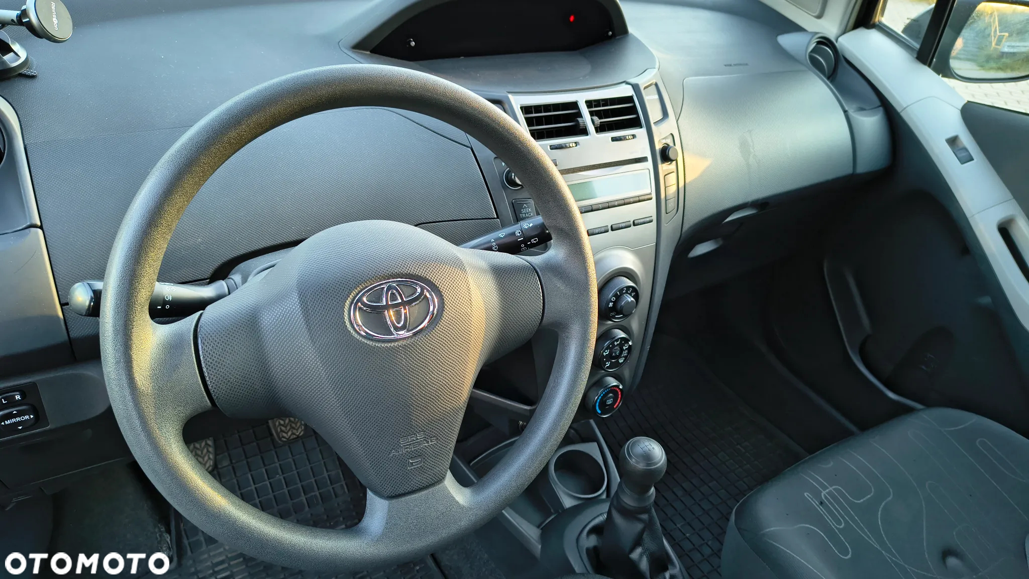 Toyota Yaris 1.0 Active - 13
