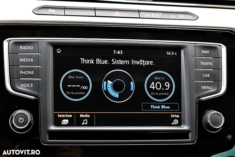 Volkswagen Passat Variant 2.0 TDI DSG (BlueMotion Technology) Highline - 26