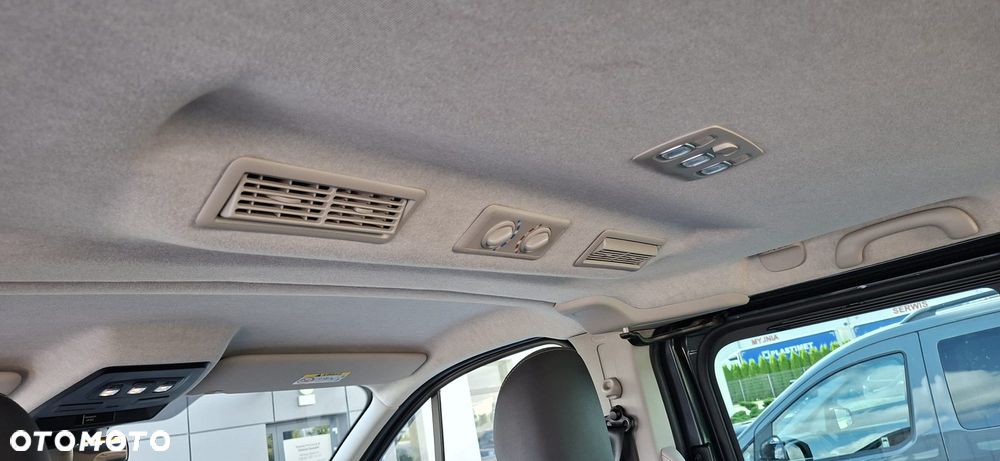 Renault Trafic 2.0 dCi EDC - 21