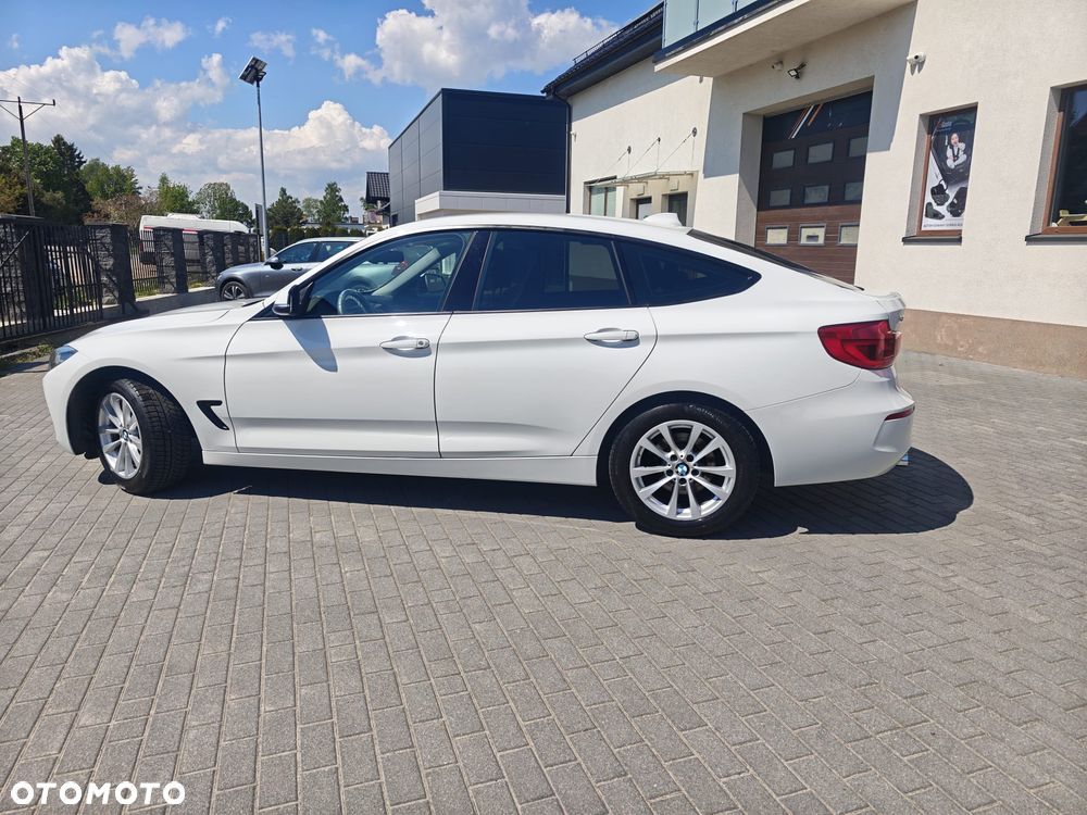 BMW Seria 3 320d - 15