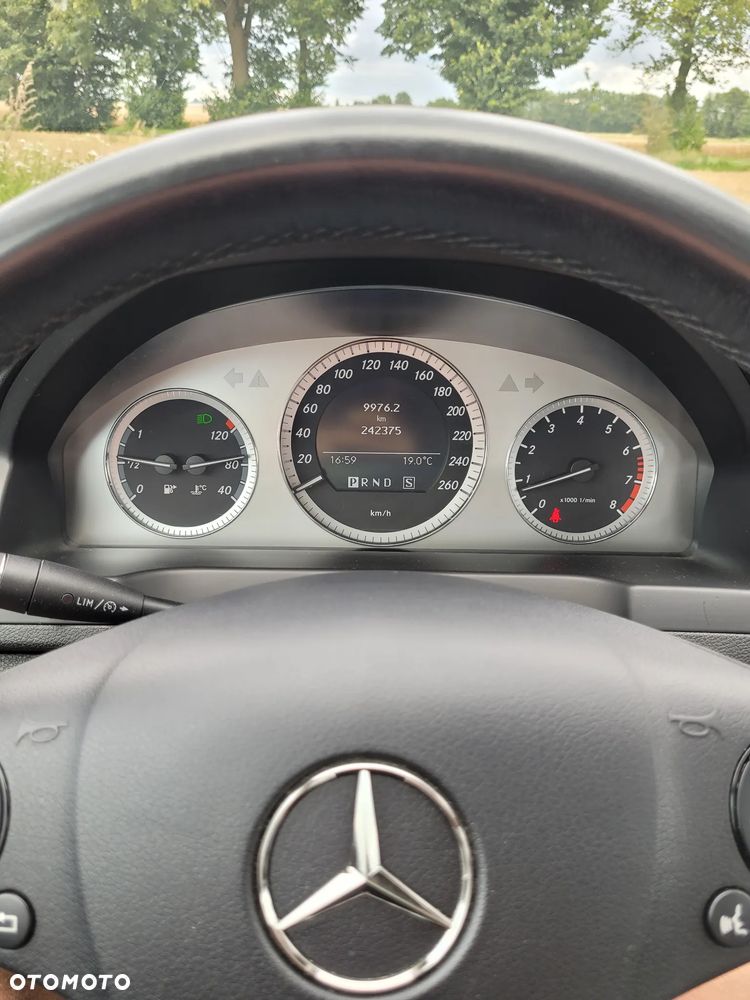 Mercedes-Benz Klasa C 180 Kompressor Automatik BlueEFFICIENCY - 7
