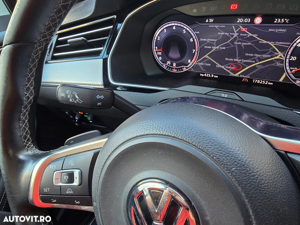 Volkswagen Passat 2.0 TSI (BlueMotion Technology) 4Motion DSG Highline - 8