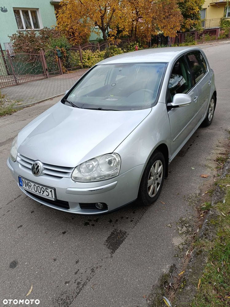 Volkswagen Golf - 1