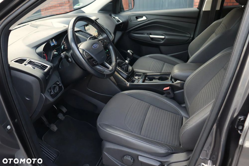 Ford Kuga 2.0 TDCi 2x4 Titanium - 14