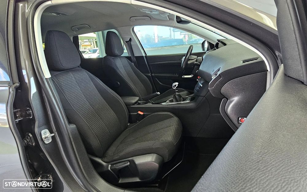 Peugeot 308 SW 1.5 BlueHDi Active - 23