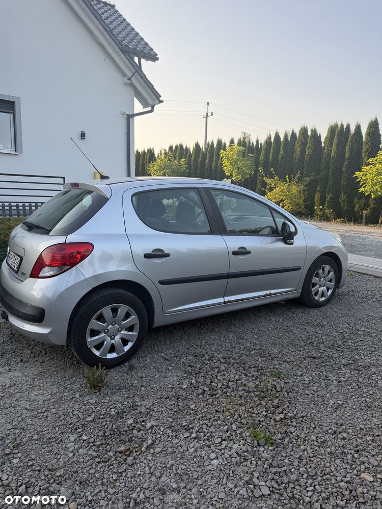 Peugeot 207 - 3