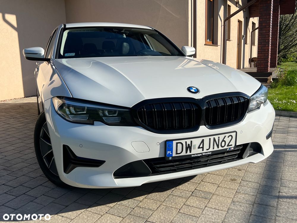 BMW Seria 3 318i - 15