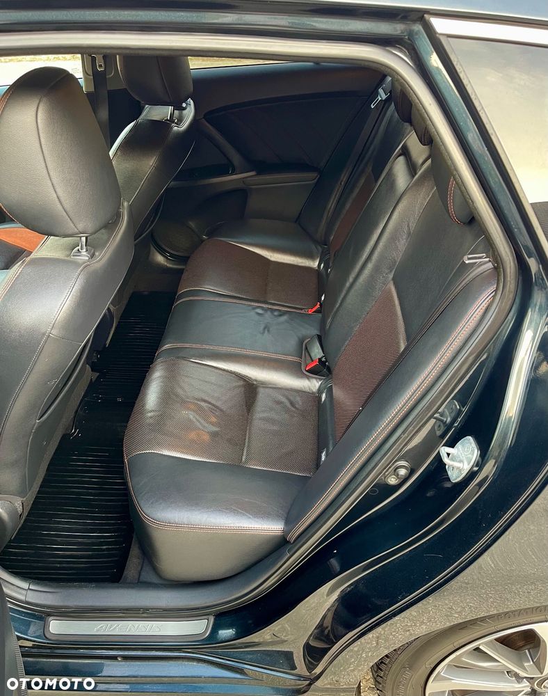 Toyota Avensis 1.8 Prestige - 12