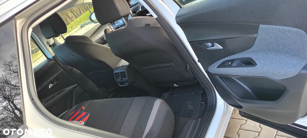 Peugeot 3008 1.5 BlueHDi Active S&S - 19