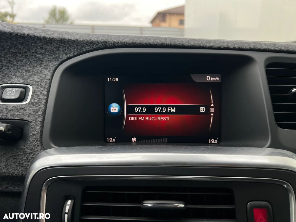 Volvo V60 D2 Basic - 13