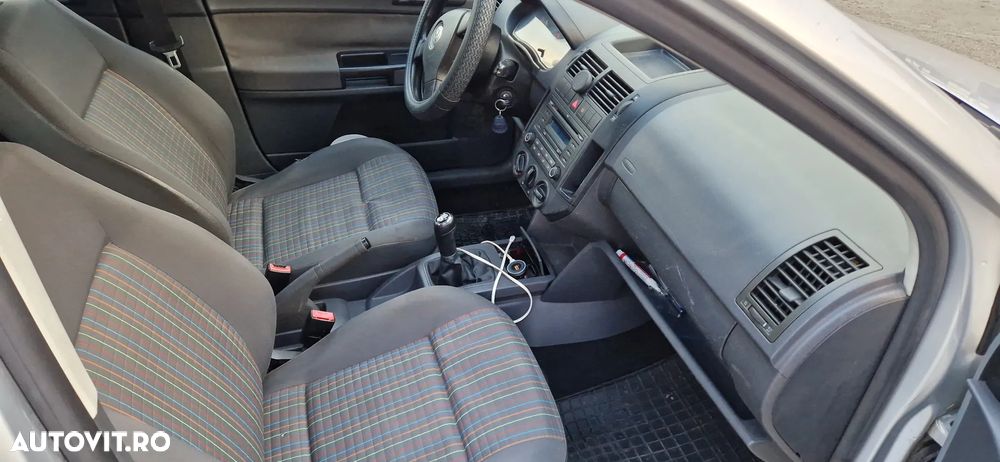 Volkswagen Polo 1.4 TDI Attractive - 5