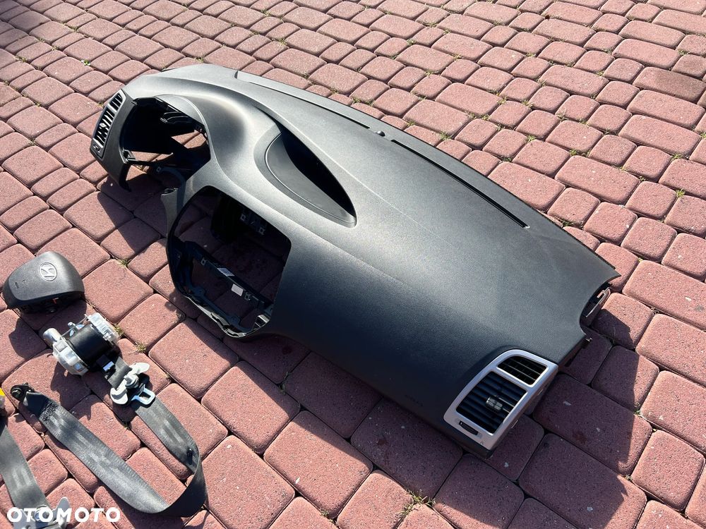 DESKA KONSOLA KOKPIT PODUSZKA PASY HYUNDAI I20 I - 6