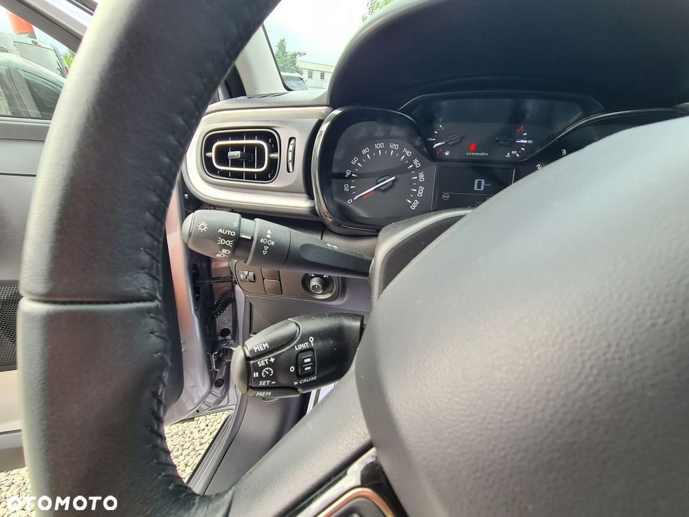 Citroën C3 1.2 PureTech Shine - 23