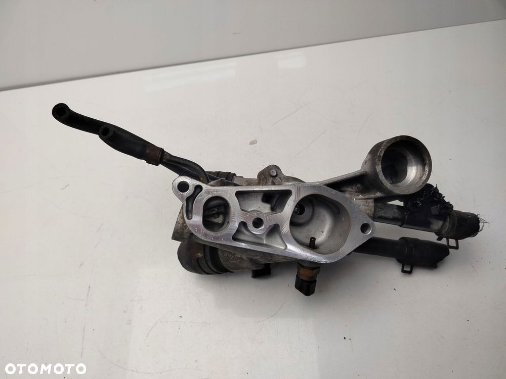 kia carens iii 2.0 b termostat obudowa termostatu - 3