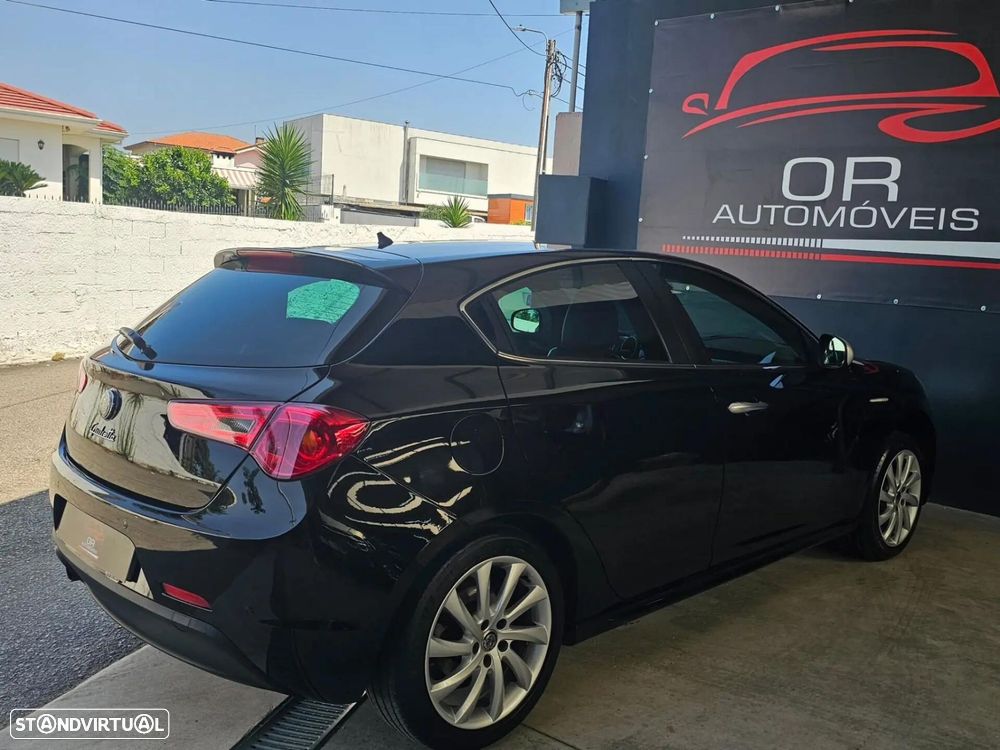 Alfa Romeo Giulietta 1.6 JTDM Exclusive - 6