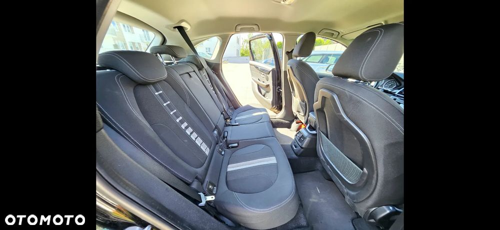 BMW Seria 2 218i - 12