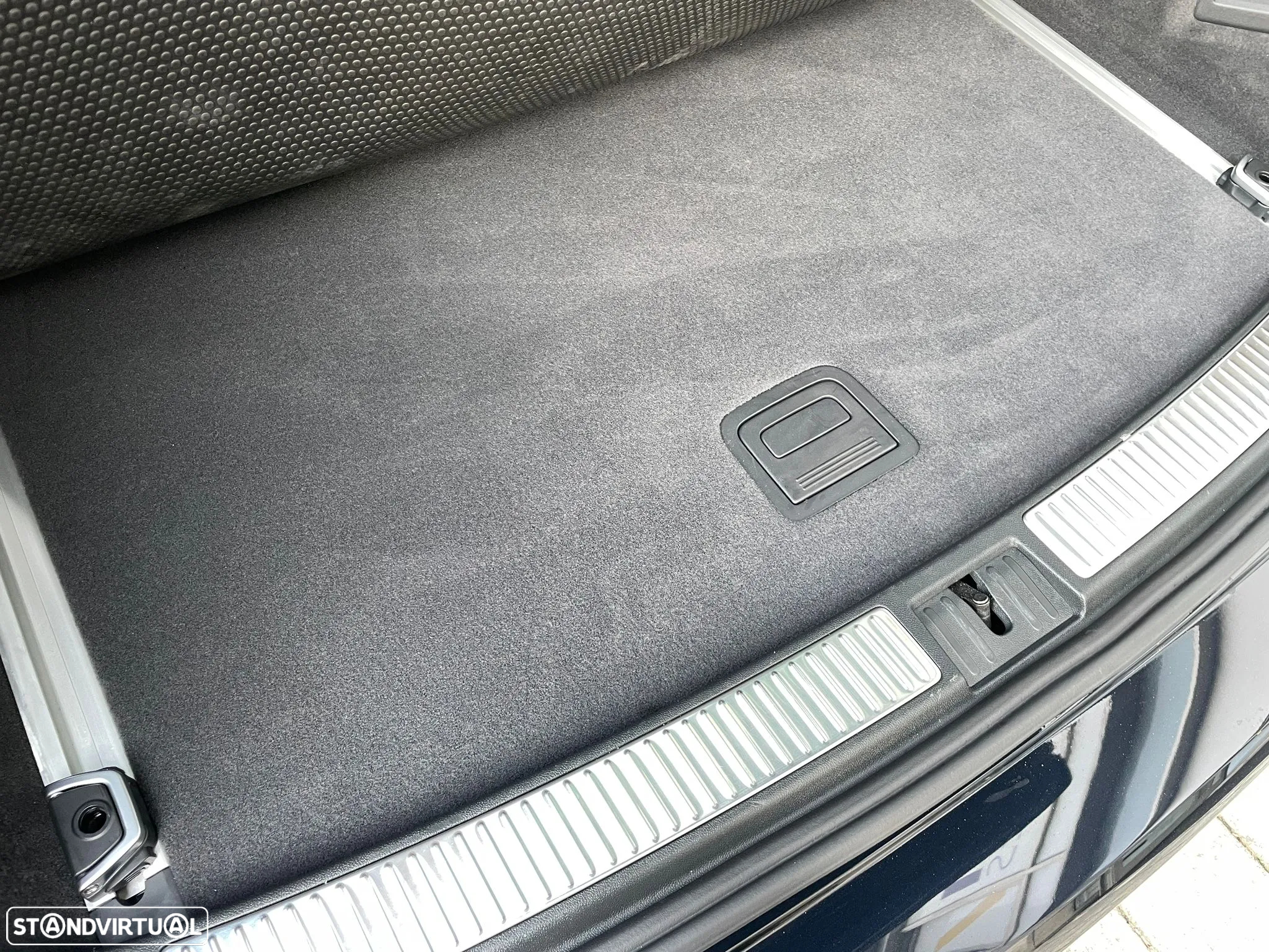 VW Touareg 3.0 TDI V6 Elegance Plus - 40