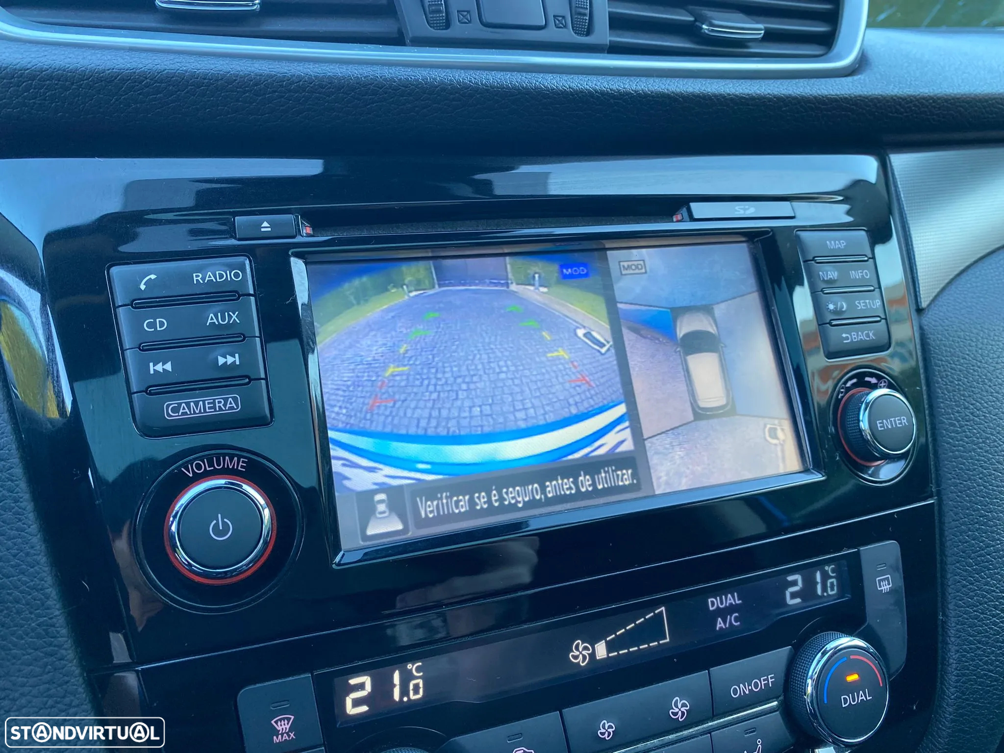 Nissan Qashqai 1.5 dCi N-Connecta J18 - 28