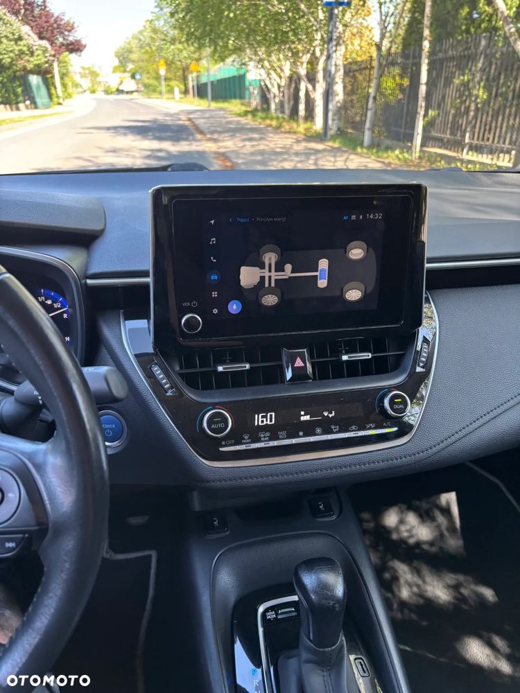 Toyota Corolla 1.8 Hybrid Executive - 17