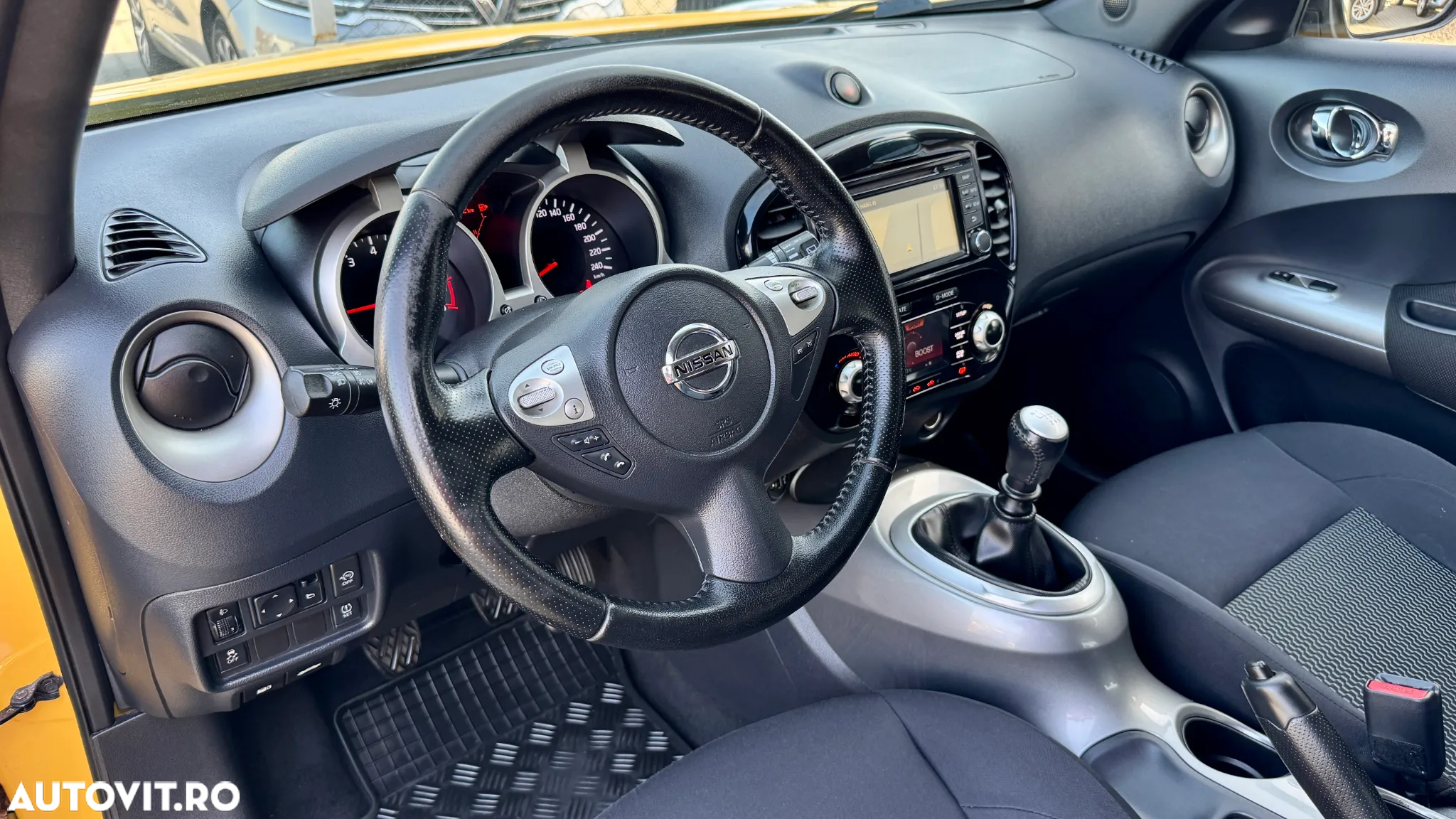Nissan Juke 1.2L DIG-T Start/Stop Tekna - 8