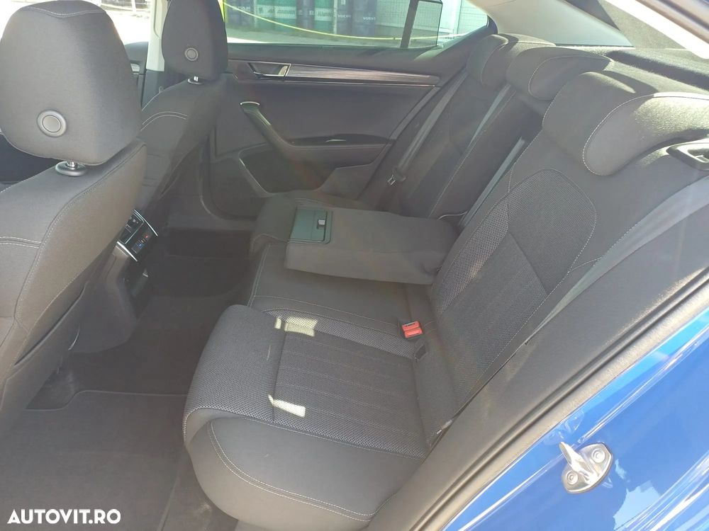 Skoda Superb 2.0 TDI 4X4 DSG Style - 9