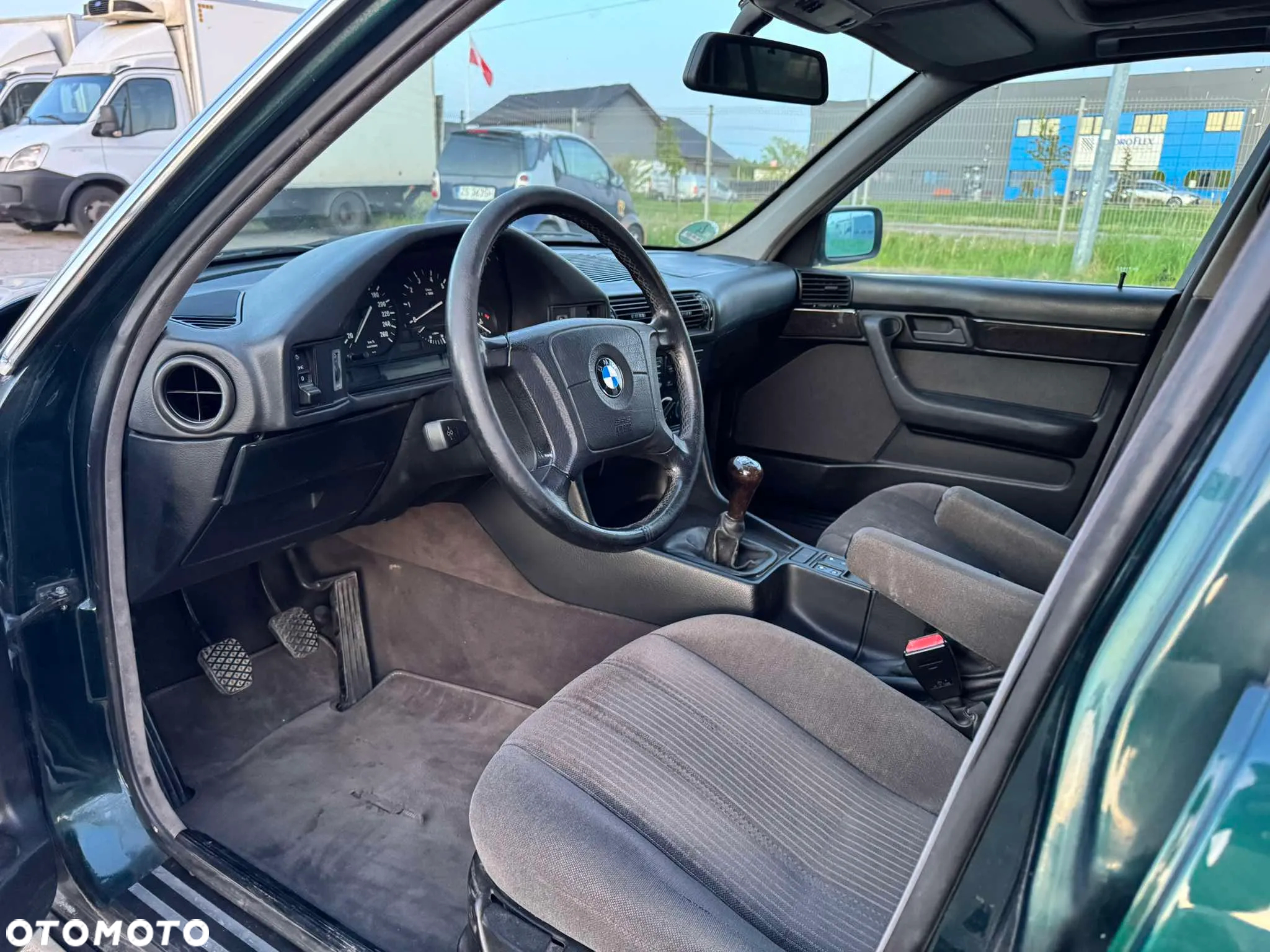 BMW Seria 5 525i Touring - 14