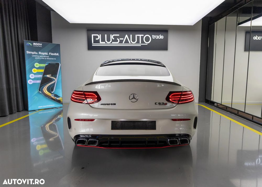 Mercedes-Benz C 63 AMG - 8