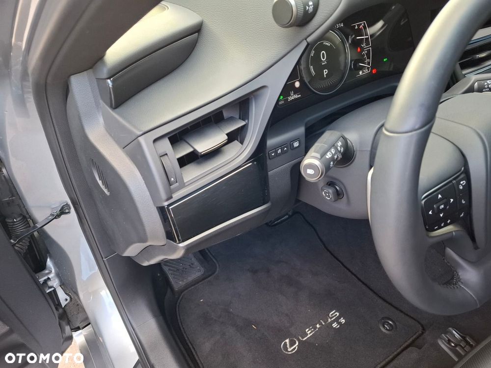 Lexus ES 300h Business Edition - 10