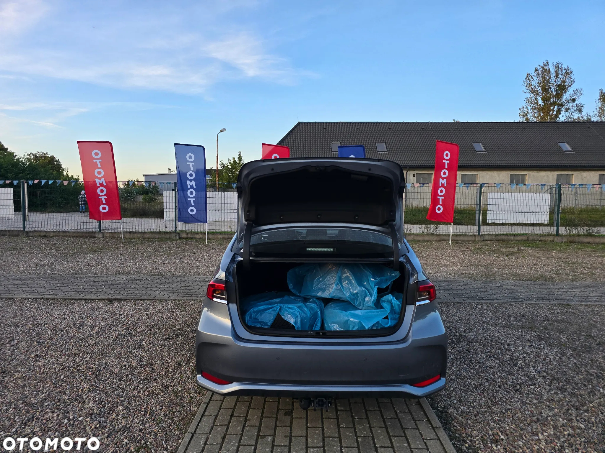 Toyota Corolla 1.6 Active - 11