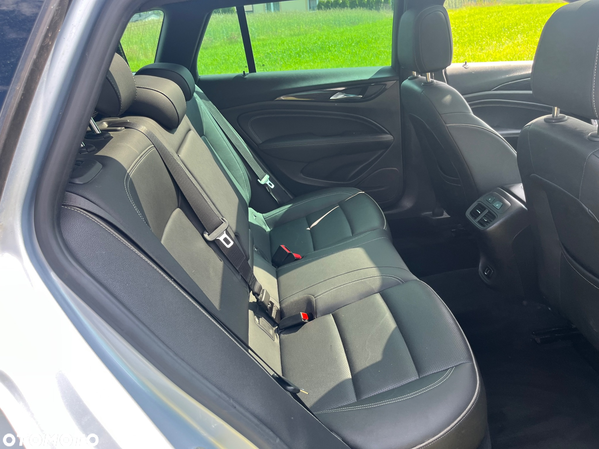 Opel Insignia - 16