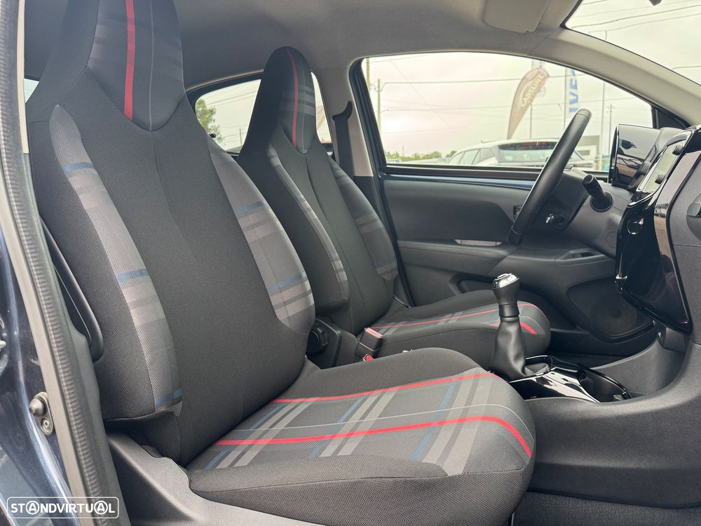 Peugeot 108 1.2 PureTech Allure - 22