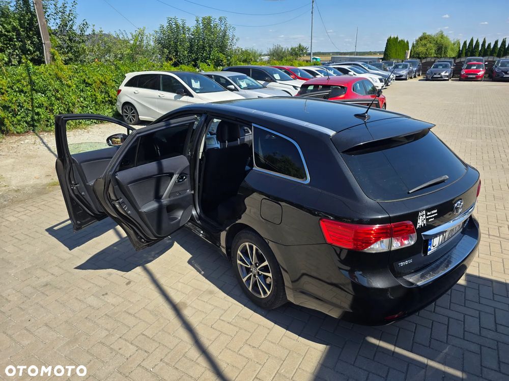 Toyota Avensis - 38