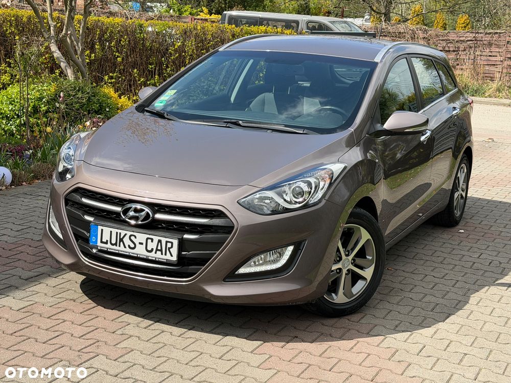 Hyundai i30 blue Kombi 1.4 YES Gold - 37