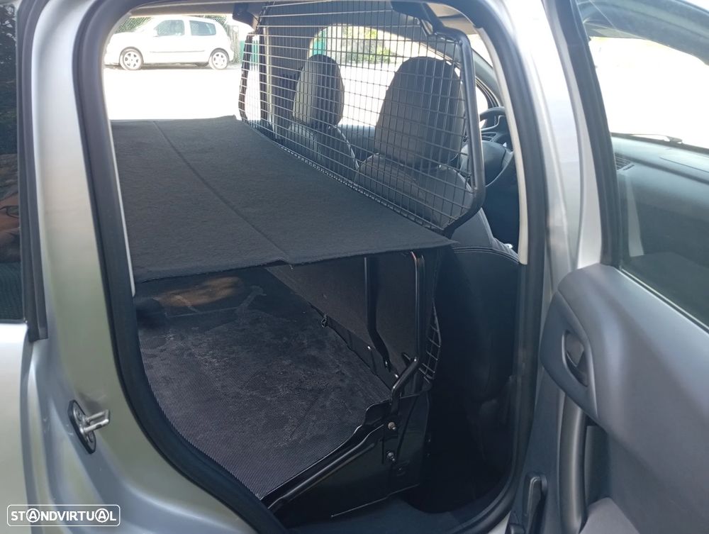 Citroën C3 1.4 HDI 2 Lugares - 17