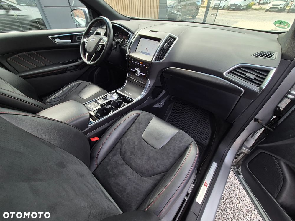 Ford Edge 2.0 EcoBlue Twin-Turbo 4WD ST-Line - 34